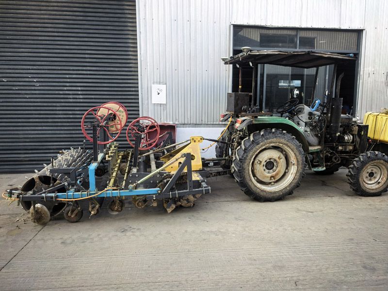 大蒜洋葱覆膜打孔一体机